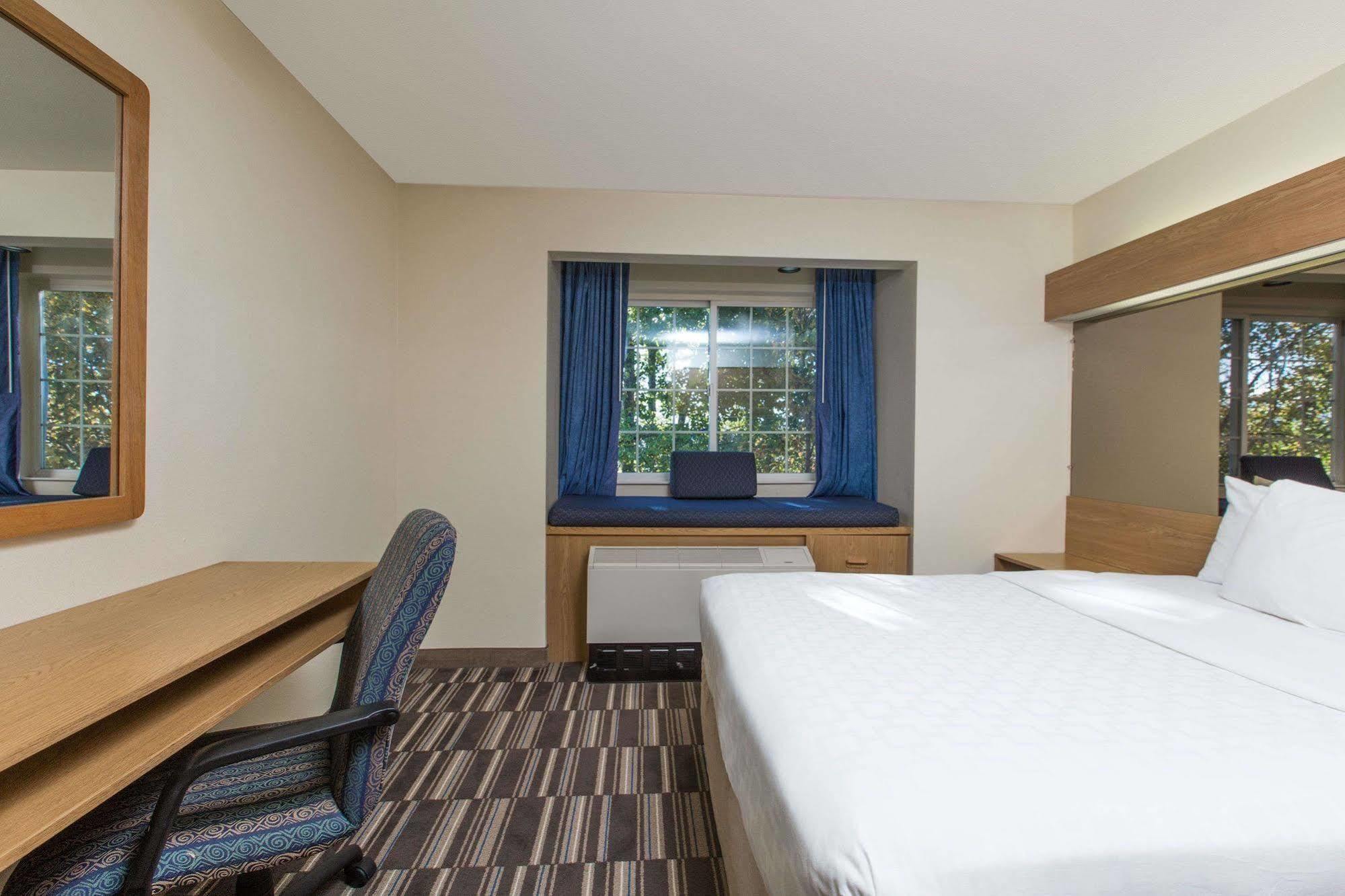 Baymont Inn & Suites By Wyndham Anchorage Airport מראה חיצוני תמונה