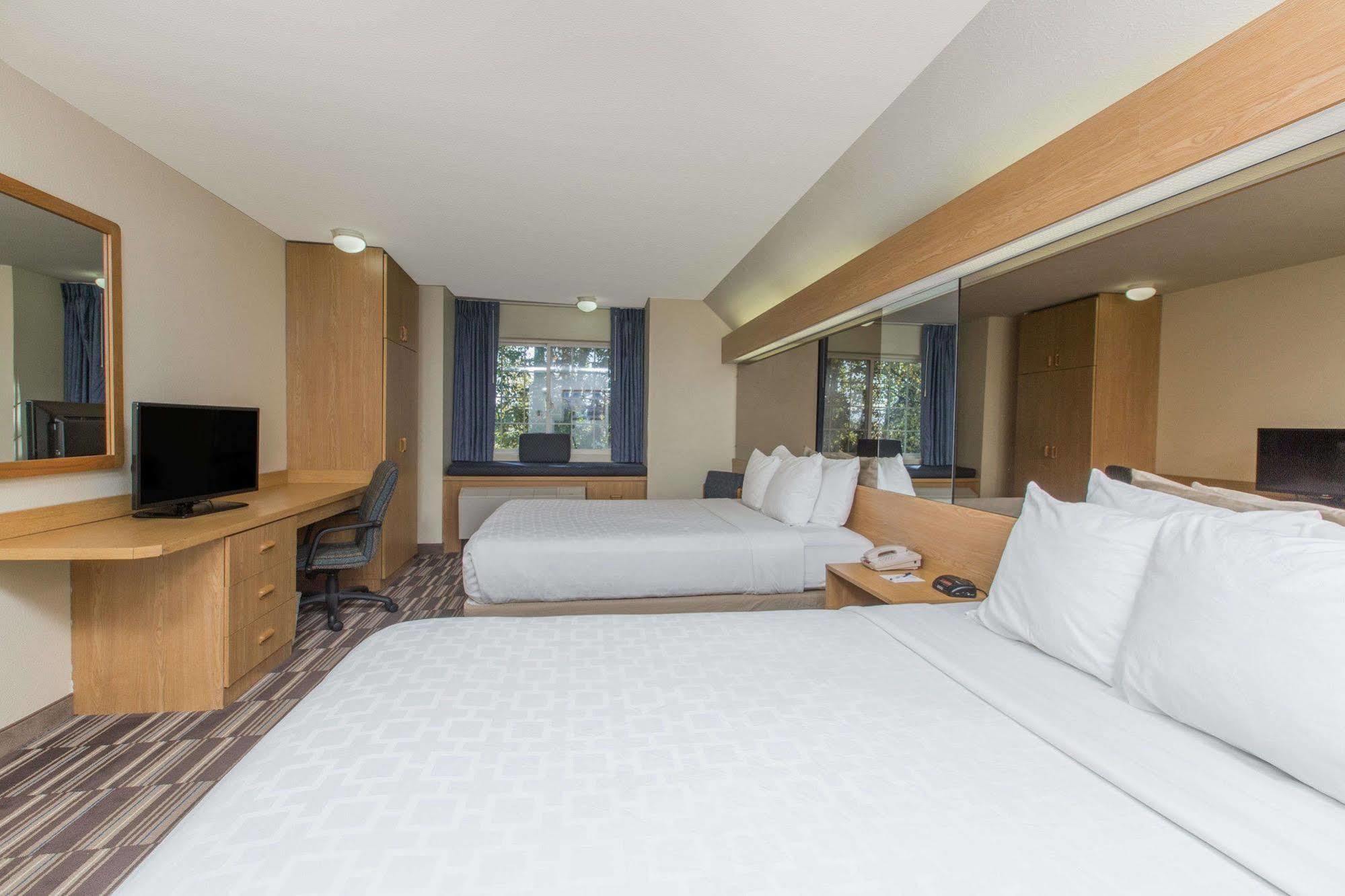 Baymont Inn & Suites By Wyndham Anchorage Airport מראה חיצוני תמונה