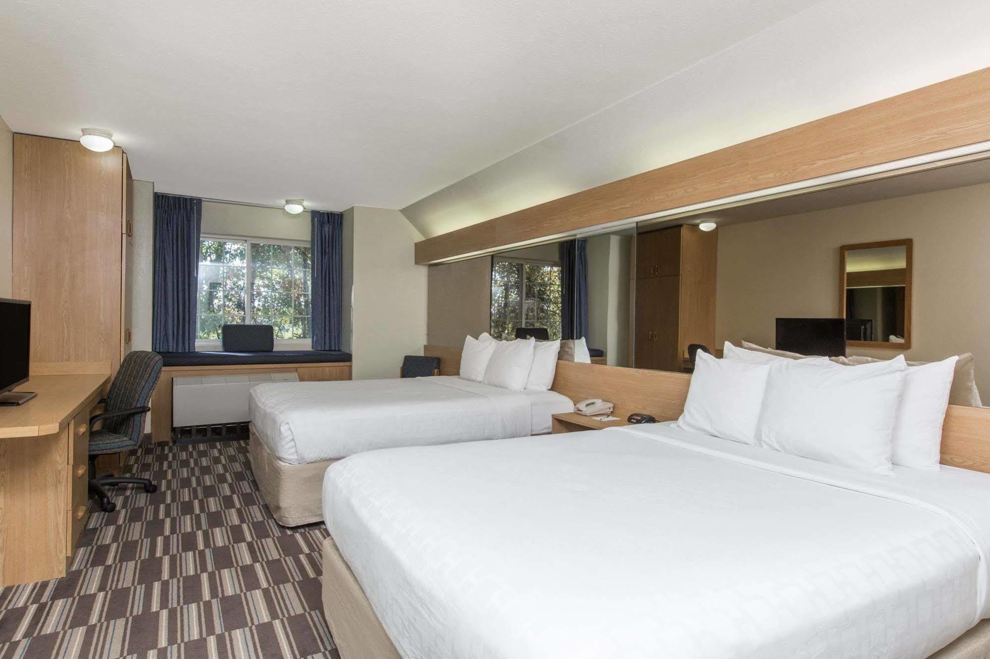 Baymont Inn & Suites By Wyndham Anchorage Airport מראה חיצוני תמונה